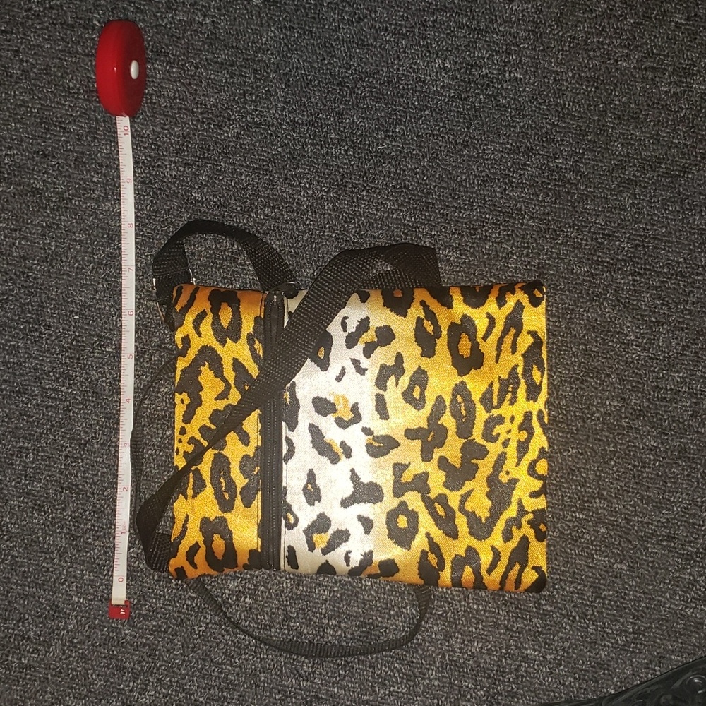 Multiple Small Bags - Picture 5 of 13